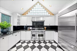 35 Glen Green, Winchester, MA 01890 - Photo 1