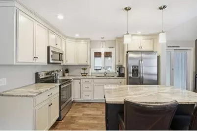 167 Wolcott Ave, West Springfield, MA 01089 - Photo 1