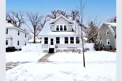 27 Rockland St, Springfield, MA 01118 - Photo 1