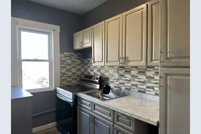 175 Phillips Avenue #Apt 2, New Bedford, MA 02746 - Photo 1