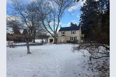 424 Chapin St, Ludlow, MA 01056 - Photo 1