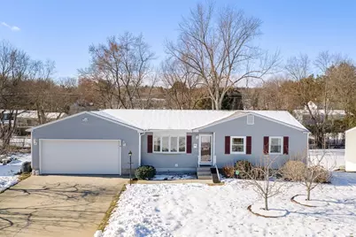 91 Knollwood Cir, Holyoke, MA 01040 - Photo 1