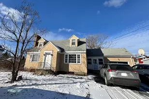 39 McKinley Ave, Lowell, MA 01851 - Photo 1