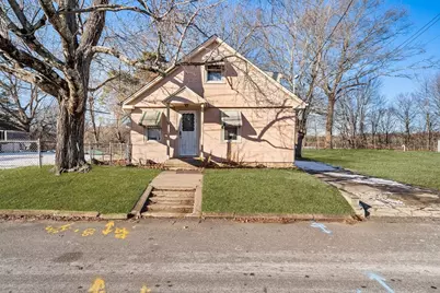 90 Ellis St, Seekonk, MA 02771 - Photo 1