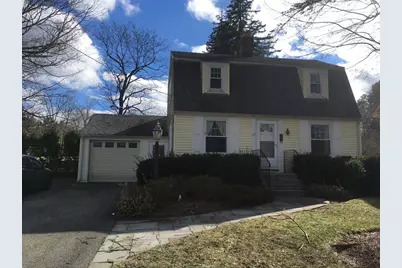 62 School St, Auburn, MA 01501 - Photo 1