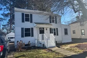 140 Sycamore St, Holyoke, MA 01040 - Photo 1