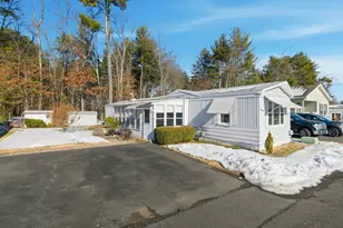 42 Warfield Dr, Westfield, MA 01085 - Photo 1