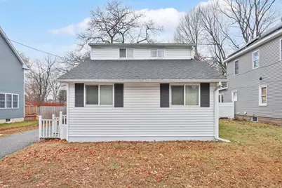 36 Emily St, Springfield, MA 01109 - Photo 1