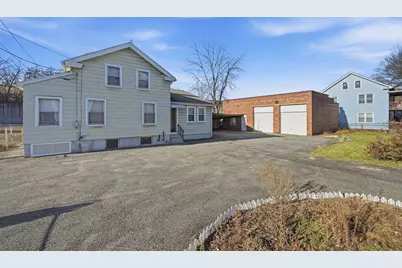 35 Dublin St, Chicopee, MA 01013 - Photo 1