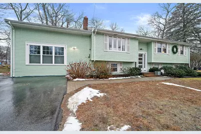 26 Sun Valley Dr, Braintree, MA 02184 - Photo 1