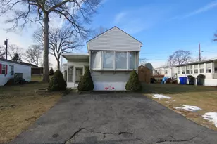 28 Daisy Ave, Taunton, MA 02780 - Photo 1