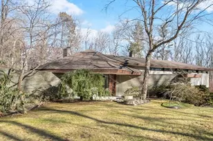 64 Oak Hill Rd, Worcester, MA 01609 - Photo 1