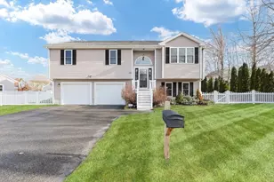 126 Stackhouse St, Dartmouth, MA 02748 - Photo 1