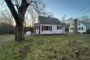 52 Chestnut St, Rehoboth, MA 02769 - Photo 1