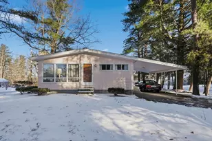 27 Thurston Pl, Fitchburg, MA 01420 - Photo 1