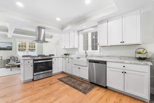 7 Hill St, Norfolk, MA 02056 - Photo 1
