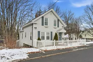 7 Mystic St, Methuen, MA 01844 - Photo 1