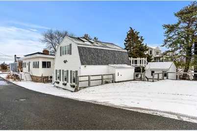 5 I St #2, Newburyport, MA 01950 - Photo 1