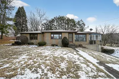 567 Dennison Dr, Southbridge, MA 01550 - Photo 1