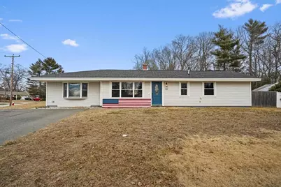 110 Lisa Ann Dr, Bellingham, MA 02019 - Photo 1