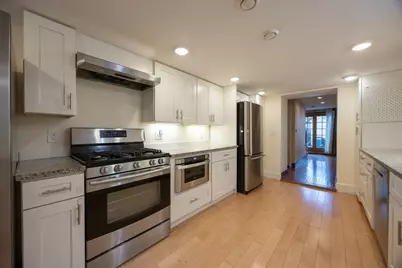 18 Beacon Place #18, Melrose, MA 02176 - Photo 1