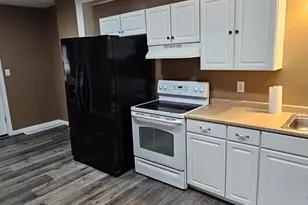 176 Corthell St, Springfield, MA 01151 - Photo 1