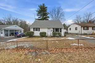 27 Nokomis, Springfield, MA 01109 - Photo 1