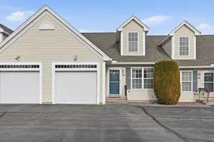 34 Pleasant St, Windham, NH 03087 - Photo 1