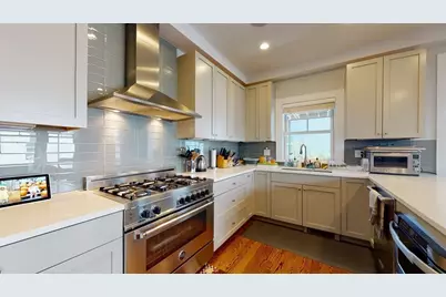 74 F St. #1, Boston, MA 02127 - Photo 1