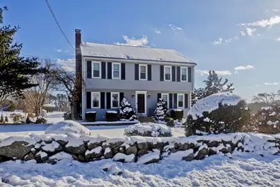 11 Bellingham Rd, Blackstone, MA 01504 - Photo 1