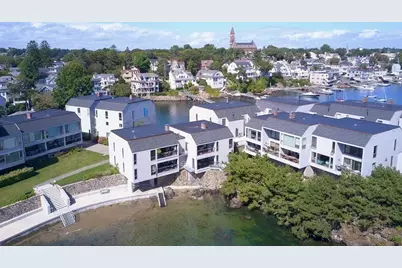 55 Brackett Pl #B, Marblehead, MA 01945 - Photo 1