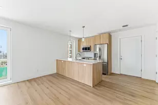 1035 Commonwealth Ave, Boston, MA 02215 - Photo 1