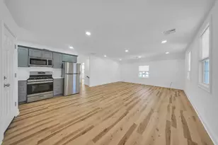 11 Willet St, Quincy, MA 02170 - Photo 1