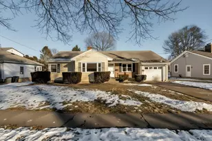 31 Webster Ave, Beverly, MA 01915 - Photo 1