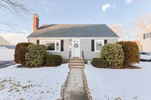 16 Sunset Dr, Peabody, MA 01960 - Photo 1