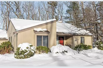 141 Chestnut Cir #141, Lincoln, MA 01773 - Photo 1