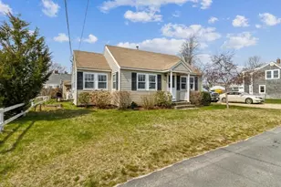 10 Surf Ave, Wareham, MA 02571 - Photo 1