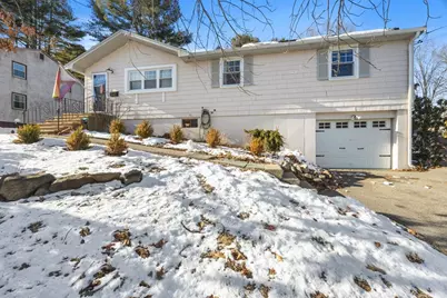 44 Arapahoe Rd, Bellingham, MA 02019 - Photo 1