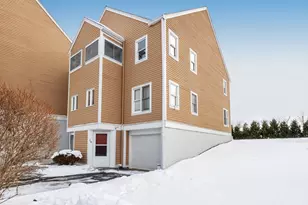 18 Merlin Ct, Worcester, MA 01602 - Photo 1
