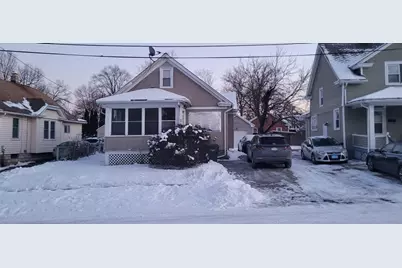 17 Bushwick Place, Springfield, MA 01109 - Photo 1