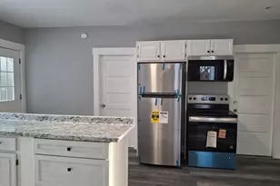 14 Florence St, Leominster, MA 01453 - Photo 1