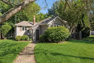 35 Lincoln Ave, Lynnfield, MA 01940 - Photo 1