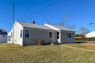 300 Davis Rd, Westport, MA 02790 - Photo 1