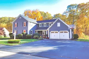 17 Fairway Ln, Medway, MA 02053 - Photo 1