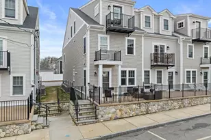 25 Howland St, Plymouth, MA 02360 - Photo 1