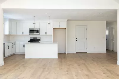 2 Hayley Cir #0, Rochester, MA 02770 - Photo 1