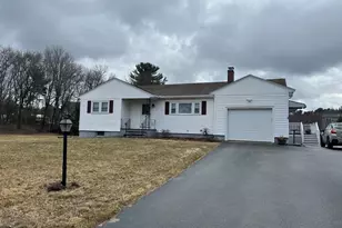 39 Mill Rd, Chelmsford, MA 01824 - Photo 1