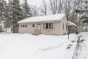 5 Porter Ave, Burlington, MA 01803 - Photo 1