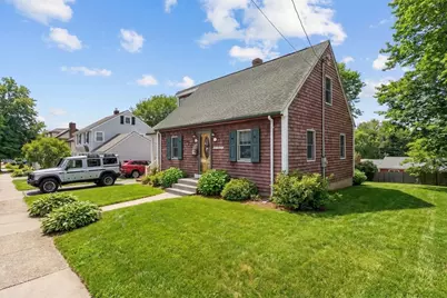 187 Laurel St, Melrose, MA 02176 - Photo 1