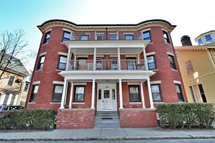31 Linden Pl, Brookline, MA 02445 - Photo 1